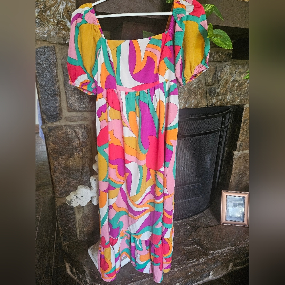 TCEC Abstract Midi Dress